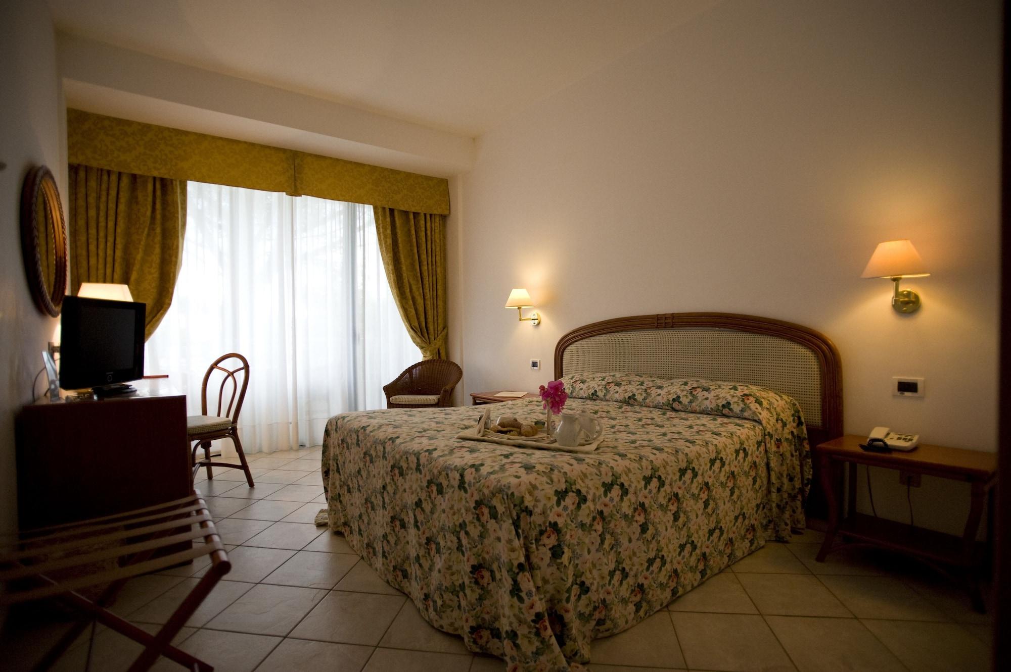 Hotel Sierra Silvana Селва ди Фасано Екстериор снимка